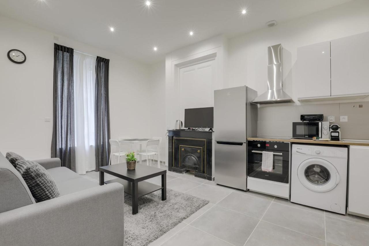 Апартаменты Guestready - 1-Br, 5 Minutes From Train Station Лион Экстерьер фото